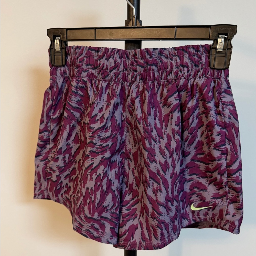 Nike One Kids Athletic Dri-FIT Shorts (Girls)